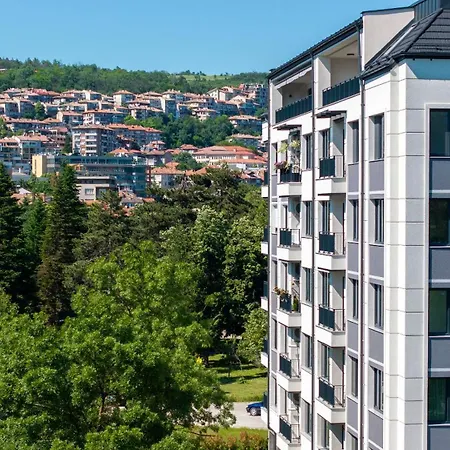 Three Hills Premium Near Center *