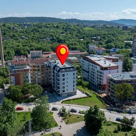 Three Hills Premium Near Center Διαμέρισμα